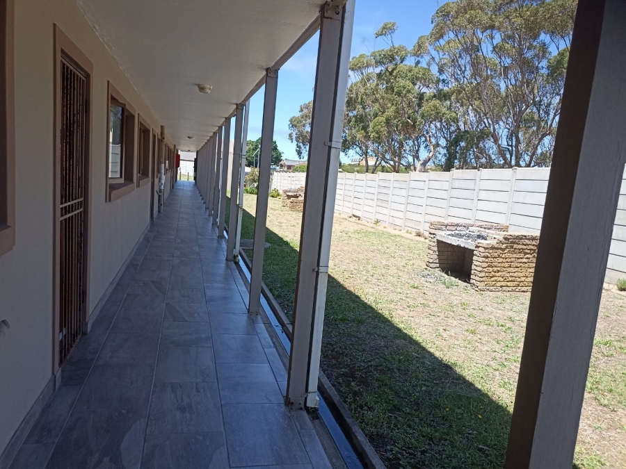1 Bedroom Property for Sale in Heiderand Western Cape